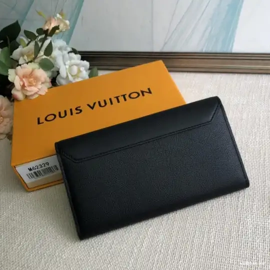WIS LOCKME LOUIS WALLET VUITTON 0328